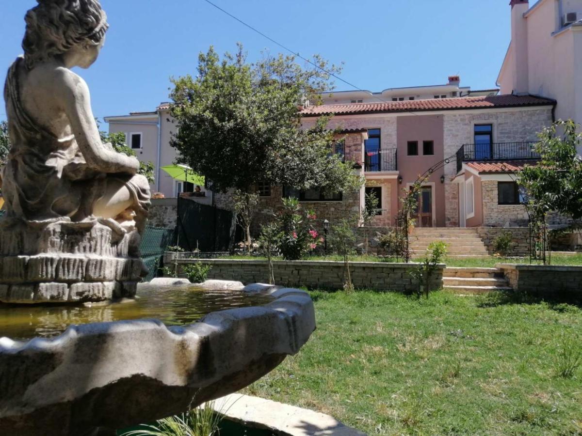 Apartments Sena Pula Bagian luar foto