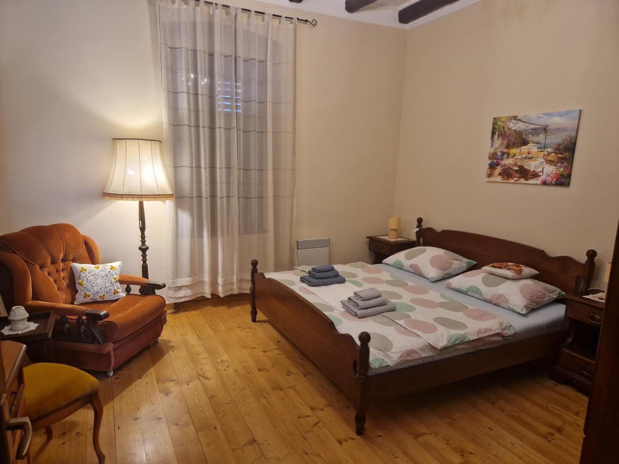 Apartments Sena Pula Bagian luar foto